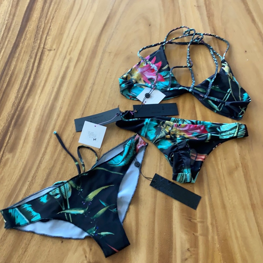 Stone Fox BNWT scrunch bum bikini with 2 styles